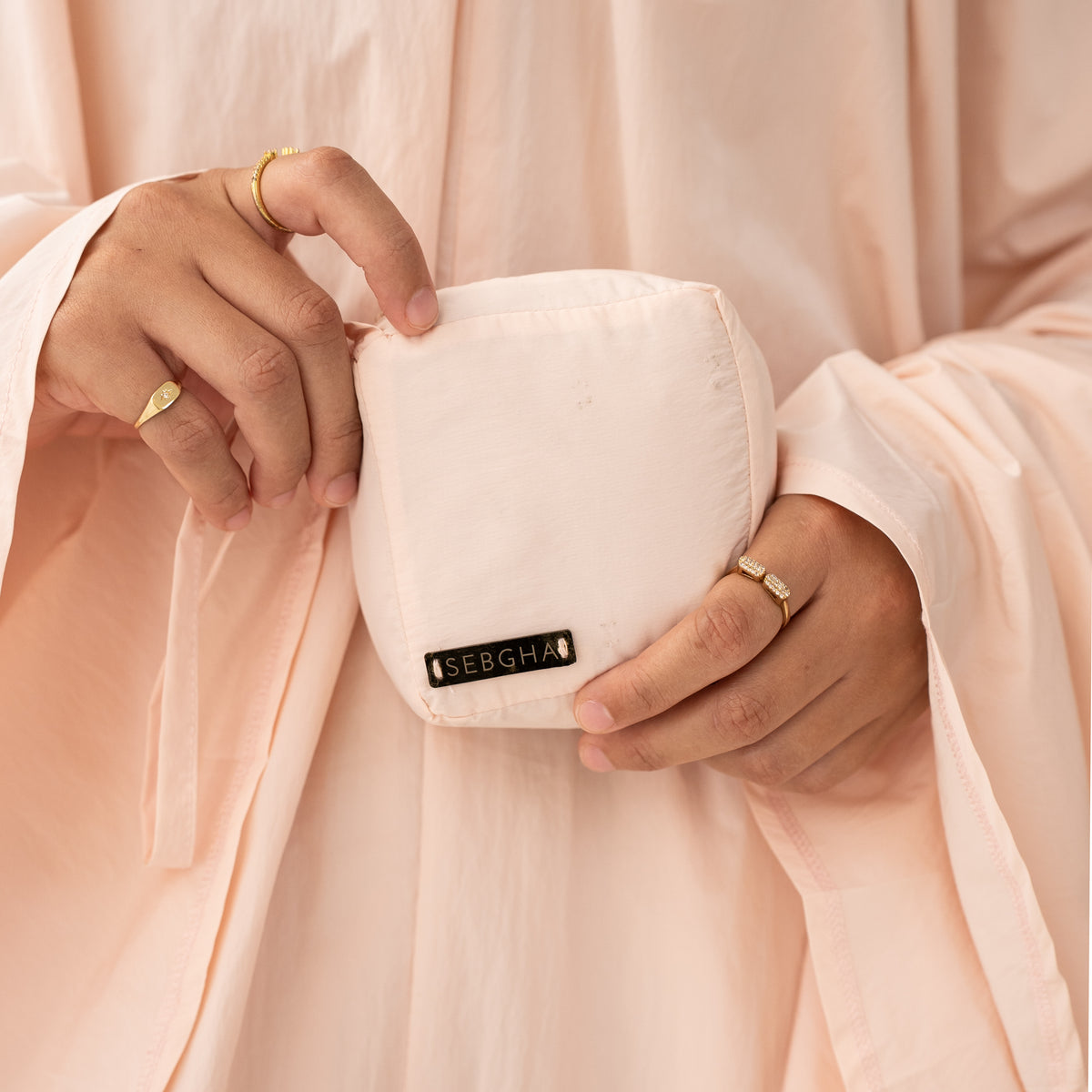 BLUSH POCKET PRAYER SET.
