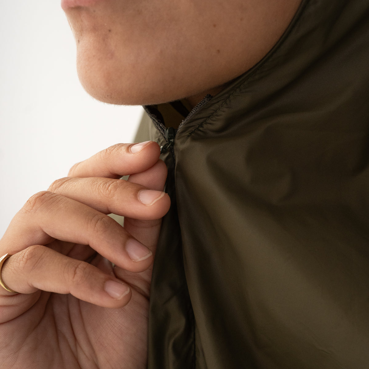 OLIVE POCKET PRAYER SET.